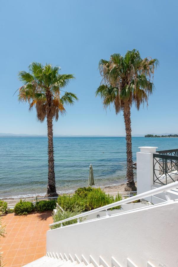 Beachfront Modern Apartment Erétria Extérieur photo